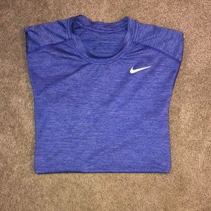 Men’s Medium Nike Athletic  T-shirt